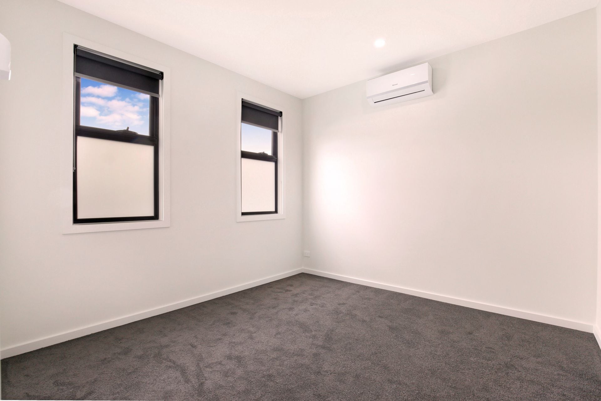 BRAND NEW 3 Bed townhouse in convenient location !! Private Viewings are welcome