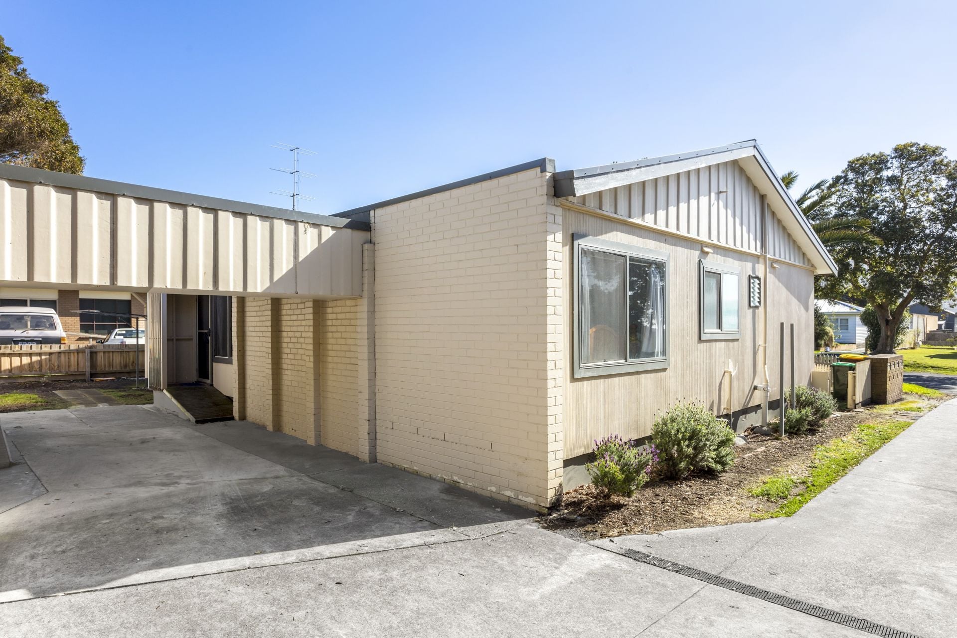 1/67 Nelson Street, Apollo Bay - Thumbnail 2