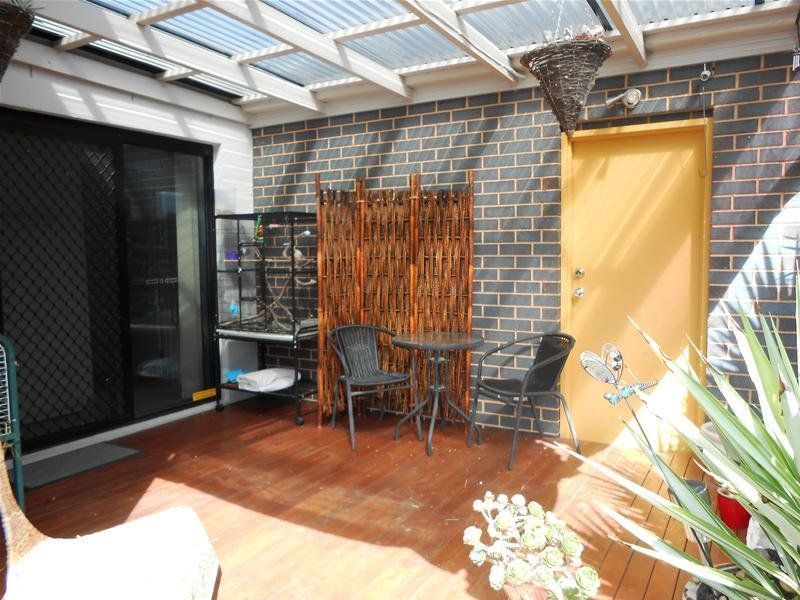 Modern Unit Close to All Craigieburn has to Offer!