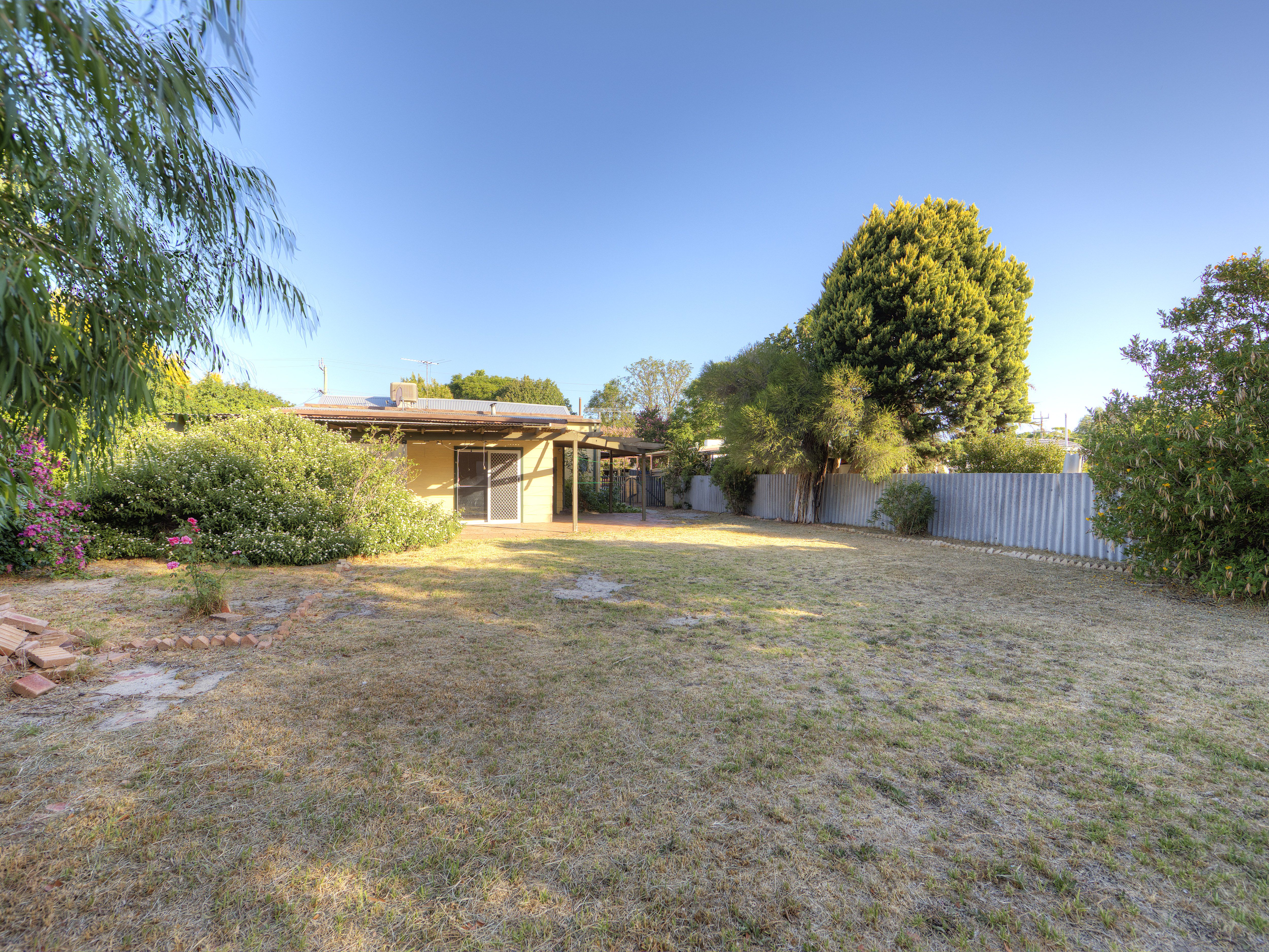 Real Estate For Sale 9 Bowden Place Armadale , WA