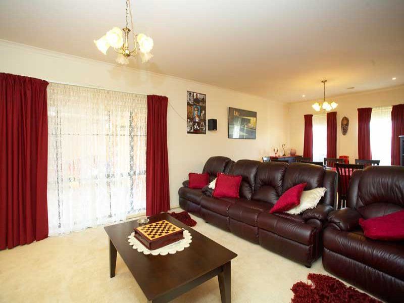 15 Netherton Place, Caroline Springs - Thumbnail 5