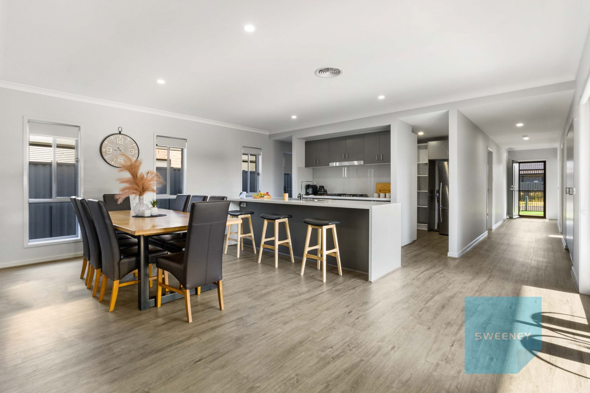 32 Livingston Drive, Rockbank - Thumbnail 5
