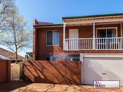 IDEAL TOWNHOUSE INVESTMENT-Vacant or Leased