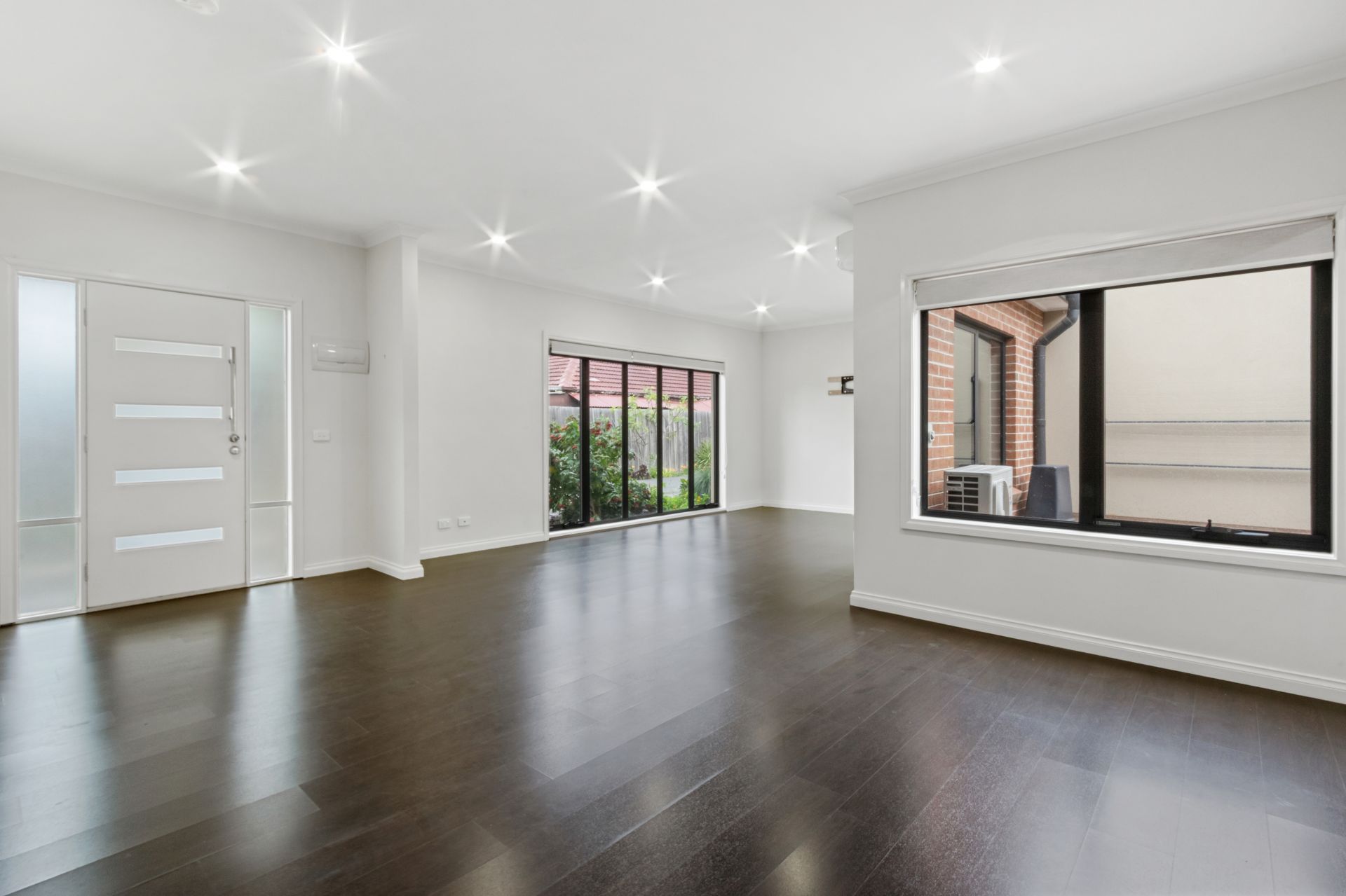 Modern 3-Bedroom Townhouse for Rent in Reservoir!