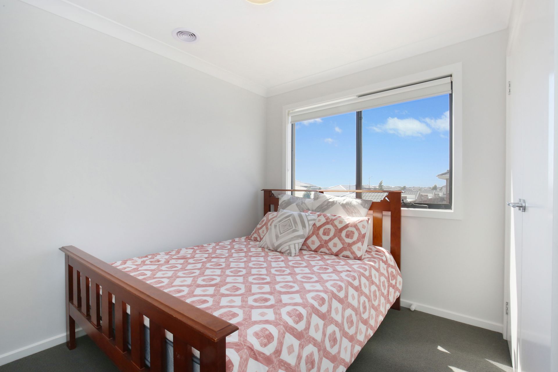 CENTRAL LOCATION IN MERRIFIELD ESTATE   *Insp Wed 27th Mar @ 5:00pm*
