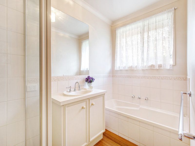15 Brennan   Crt, Altona Meadows - Thumbnail 8