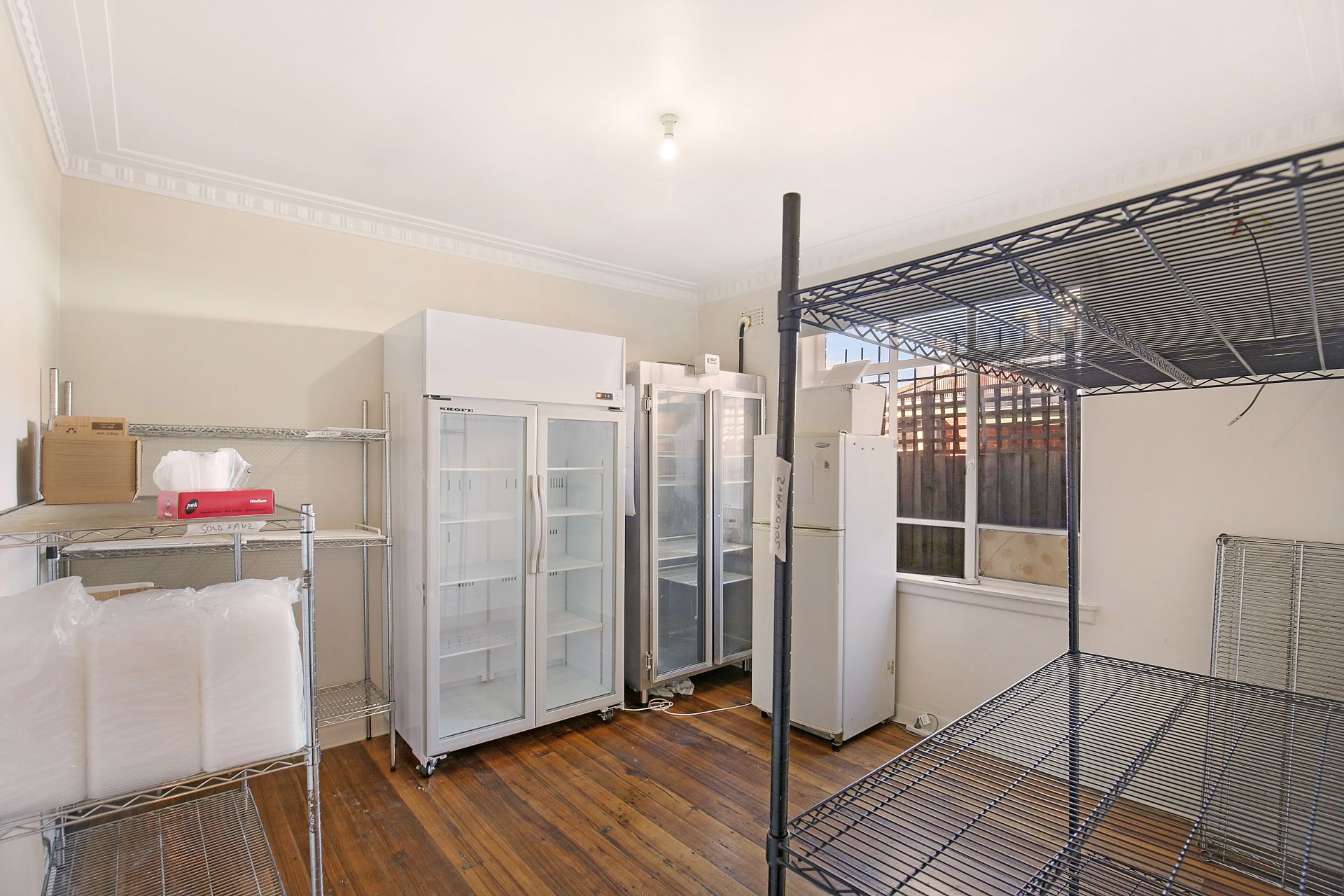WELL PRICED AND POSITIONED SHOP