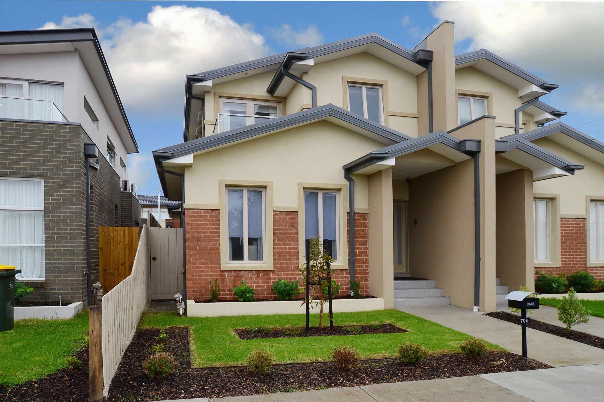 REFINED TOWN RESIDENCE
