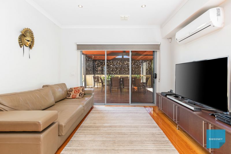 12 Chelsworth Place, Caroline Springs - Thumbnail 8