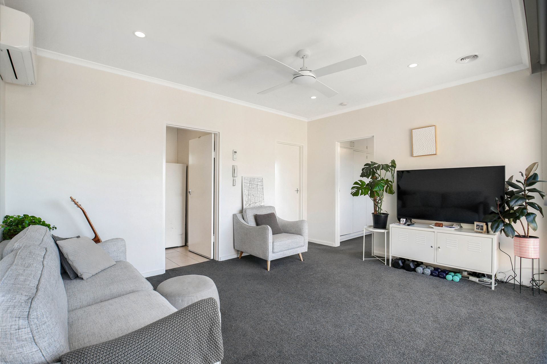 Modern 2-Bedroom Apartment for Lease