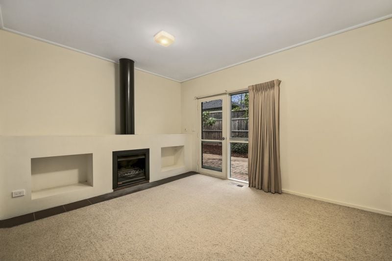 81 Parkhill Road, Kew - Thumbnail 2