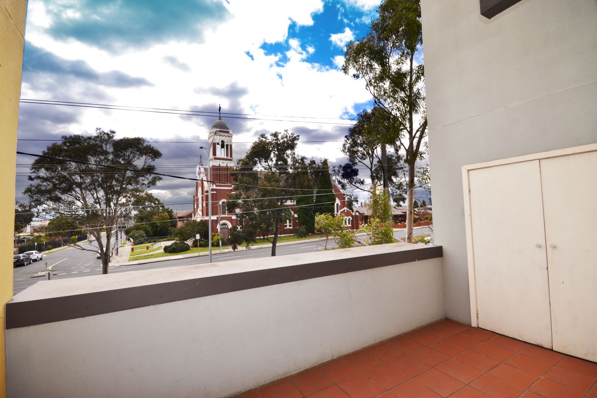 THREE BEDROOM THREE FLOORS
