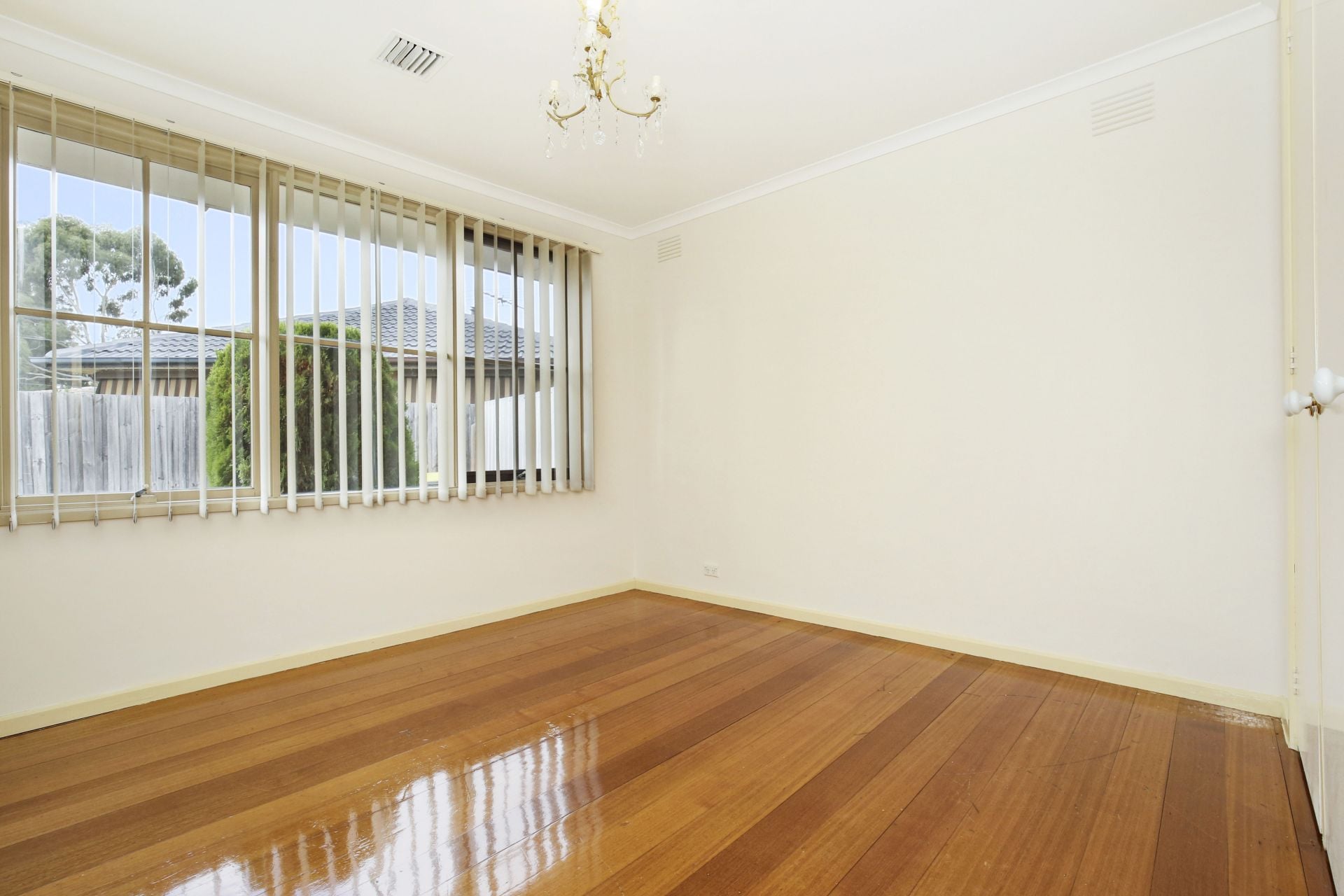 *FRESHLY PAINTED* QUIET COURT, GREAT LOCATION  *Insp Wed 18th Apr @ 4:10pm*