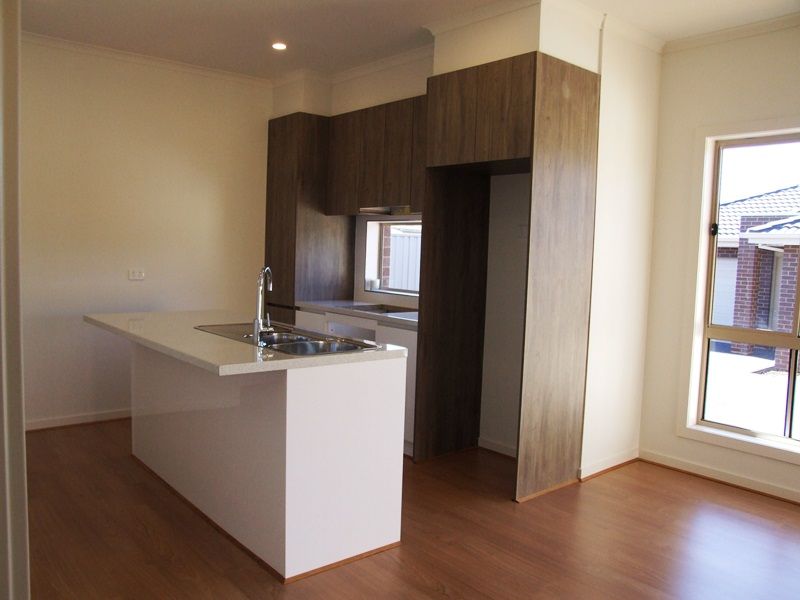 1/2 Delahey Close, Bacchus Marsh - Thumbnail 4