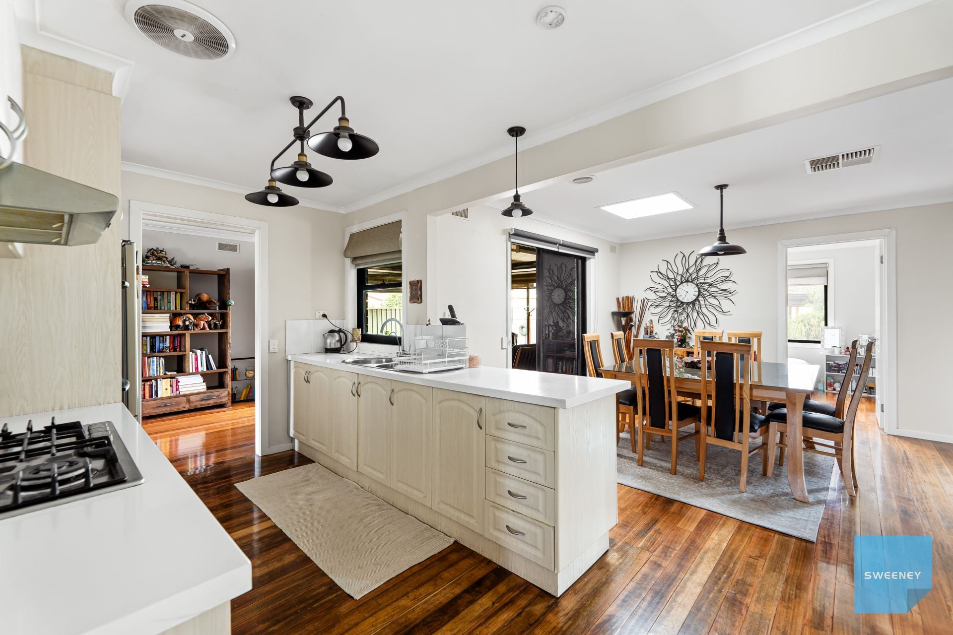10 Chester Crescent, Deer Park - Thumbnail 5