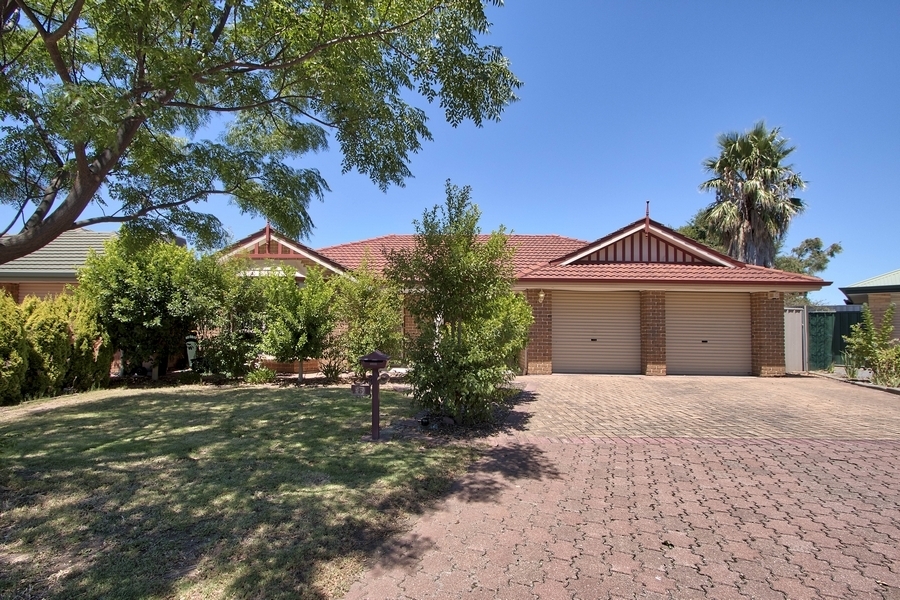 Real Estate For Sale 5 Hanbury Court Oakden , SA