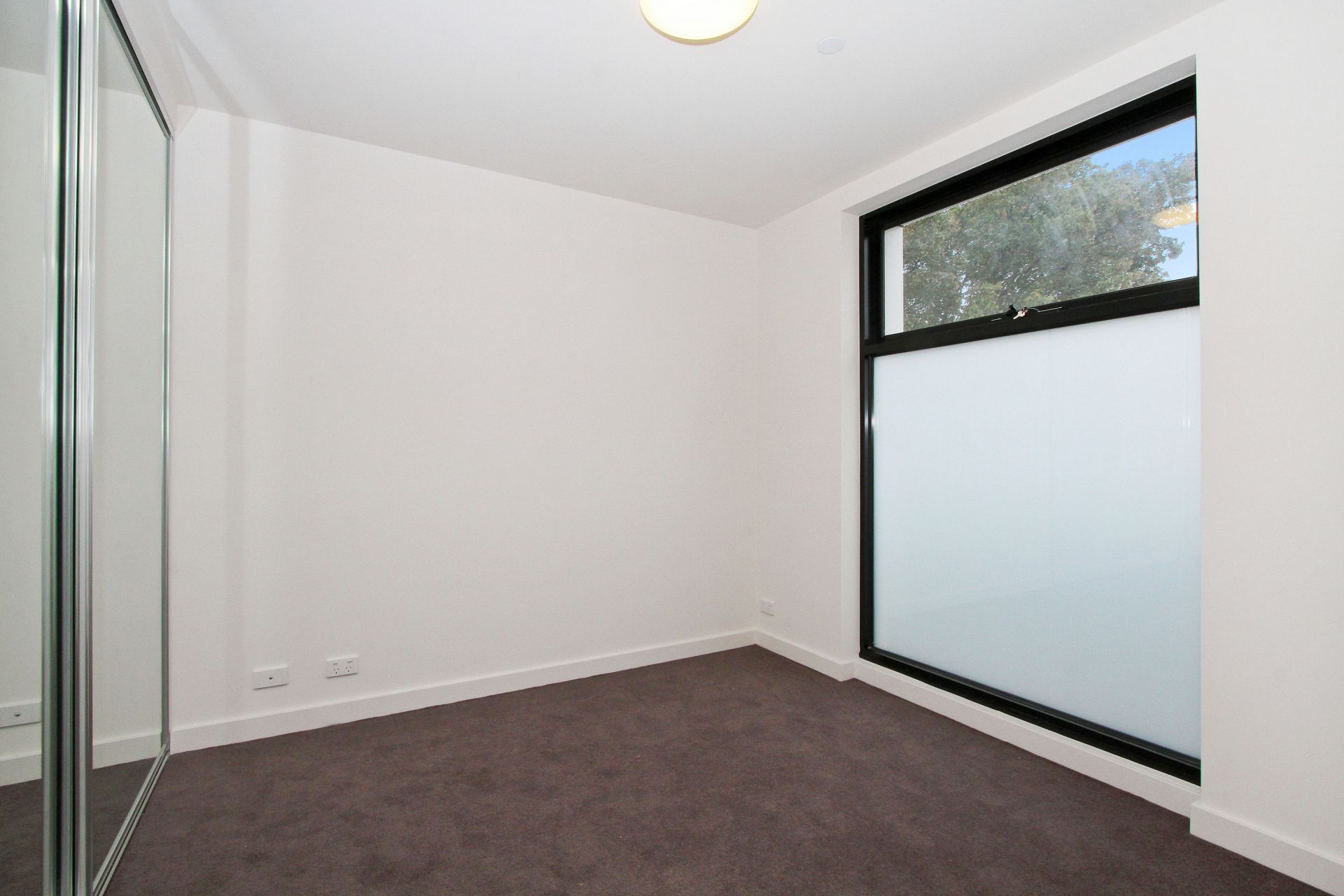 CONTEMPORARY AND CHIC - WELCOME TO 
