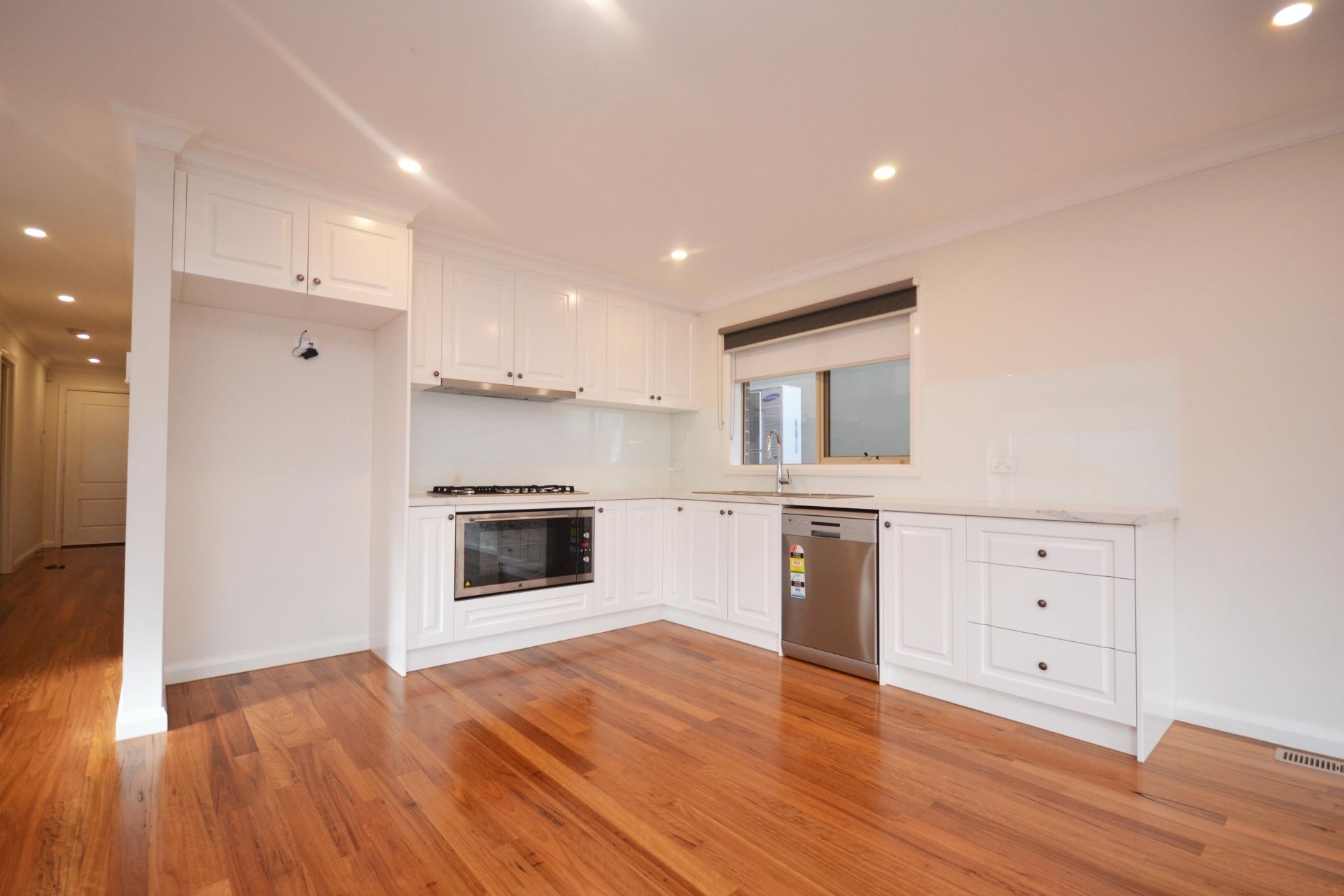 CONTEMPORARY DELIGHT - THE EPITOME OF ELEGANCE WITH PARKLAND VIEWS