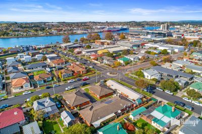 2/53 North Fenton Street, Devonport, Devonport - Image 1