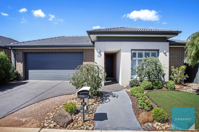 15 Concorde Avenue, Fraser Rise - Thumbnail 2