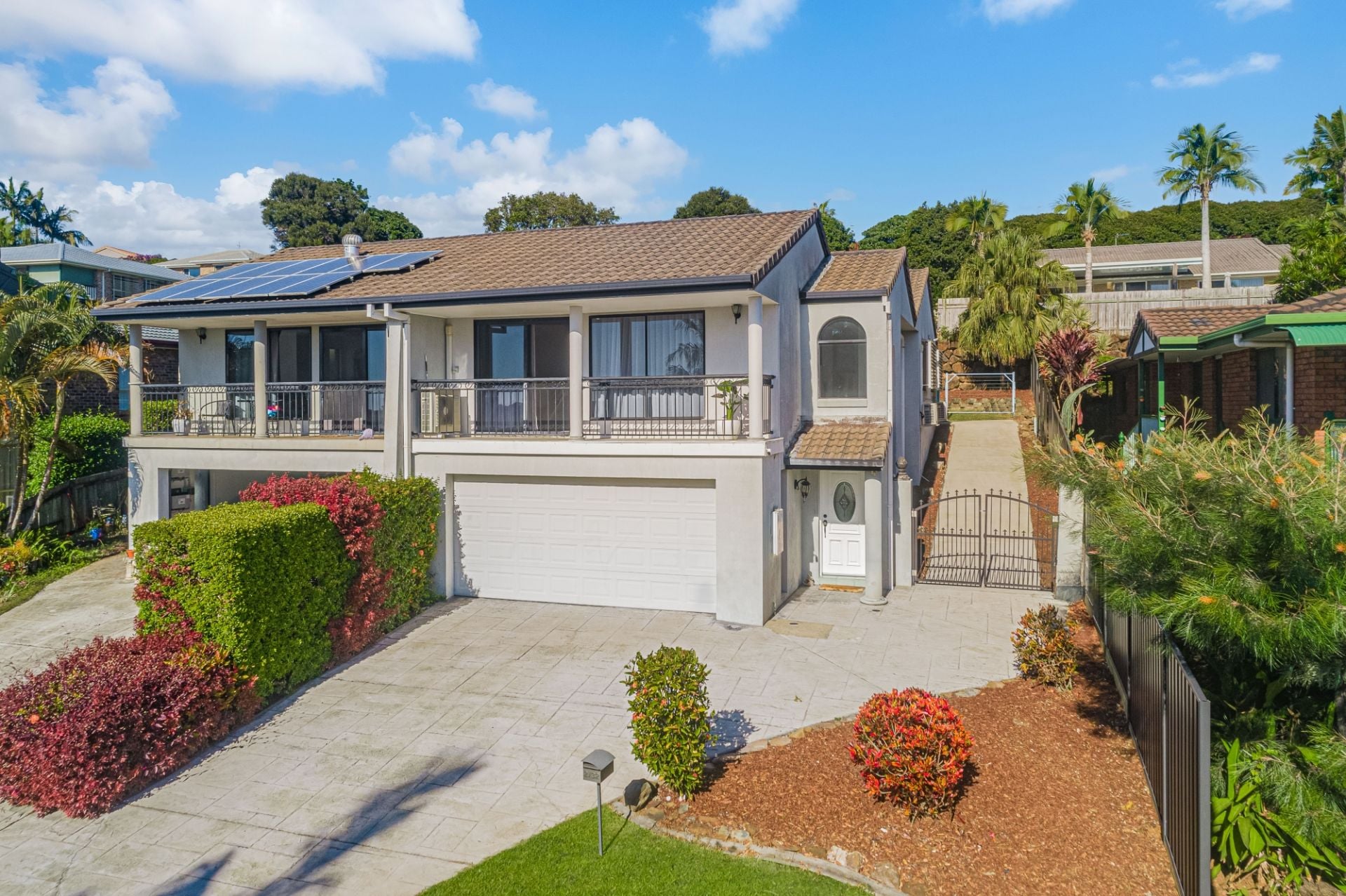 2/32 Honeymyrtle Drive Banora Point NSW, Banora Point - Thumbnail 2