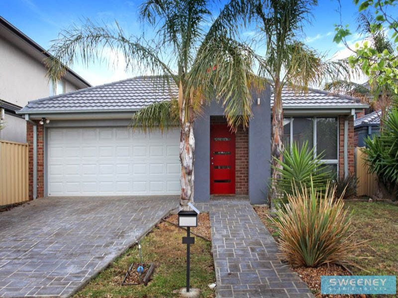 33 The Avenue, Caroline Springs - Thumbnail 2