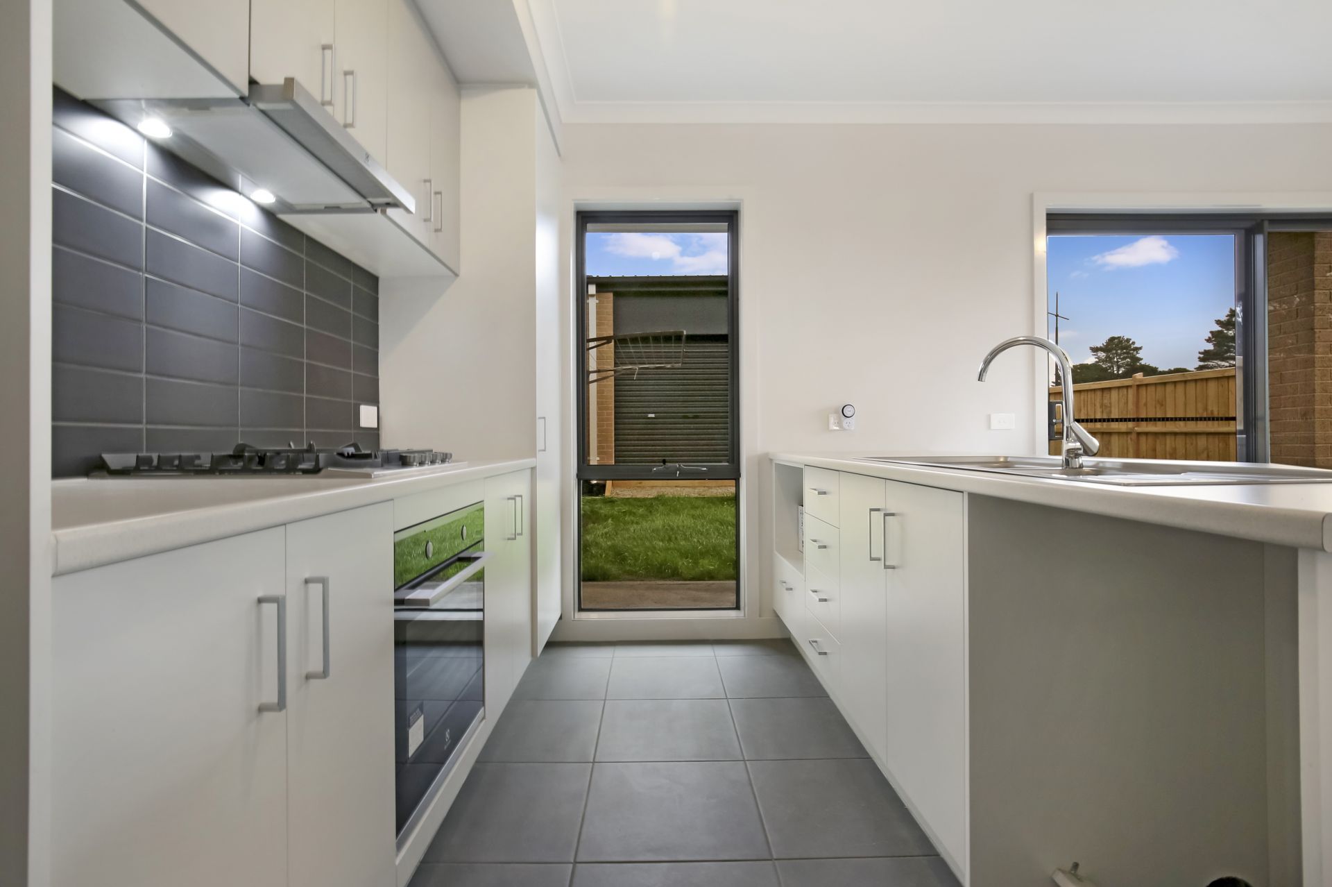 Brand New Townhouse in Kinbrook Estate!