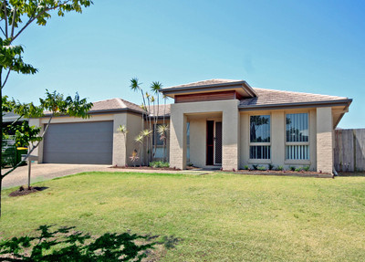 Great Buying! For the family, for the investor, for the future motivated seller, vacant so move in before Christmas