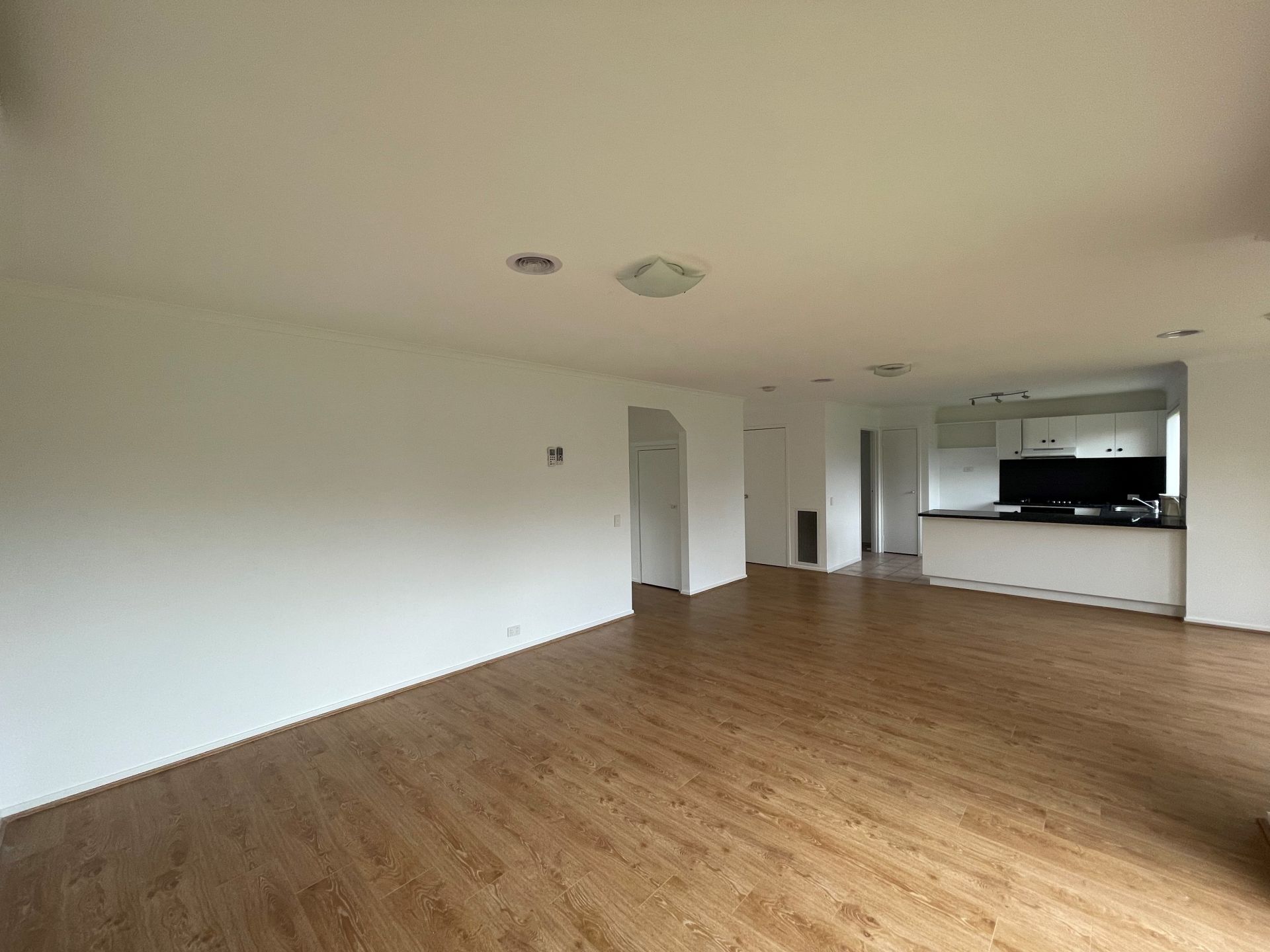 IDEAL FAMILY HOME!