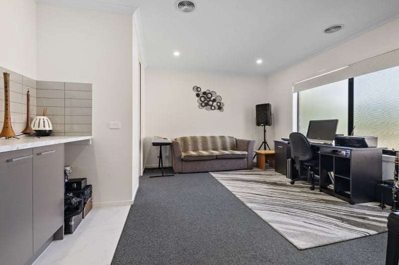 35 Elysee Avenue, South Morang
