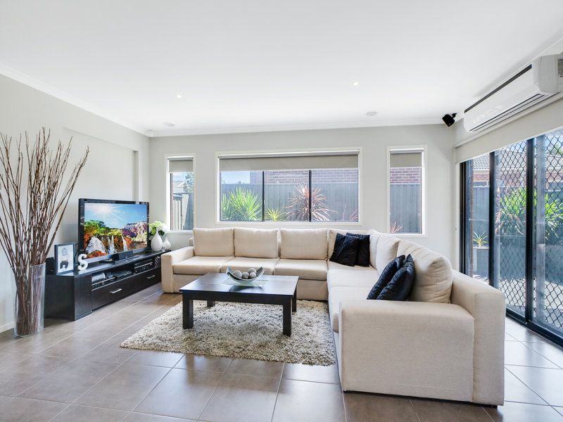 24 Falkirk Drive MERNDA, Mernda - Thumbnail 4