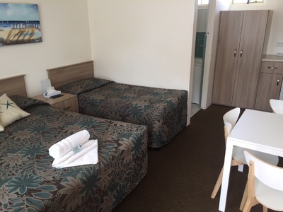 MOTEL FOR SALE- SOUTH COAST - VIEWS TO OCEAN & HARBOUR