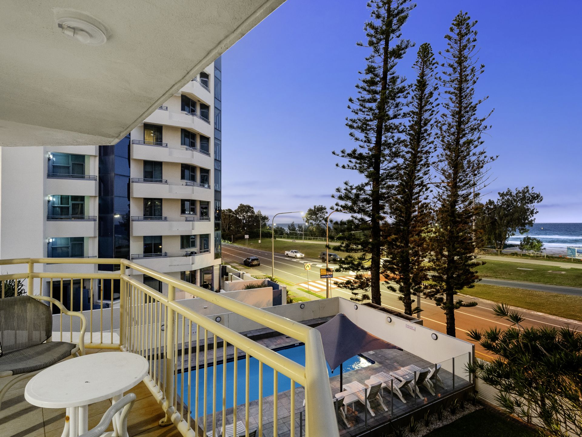 3B/3448 Main Beach Parade, Surfers Paradise - Thumbnail 2