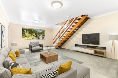 BEAUTIFULLY PRESENTED PARKSIDE TOWNHOUSE