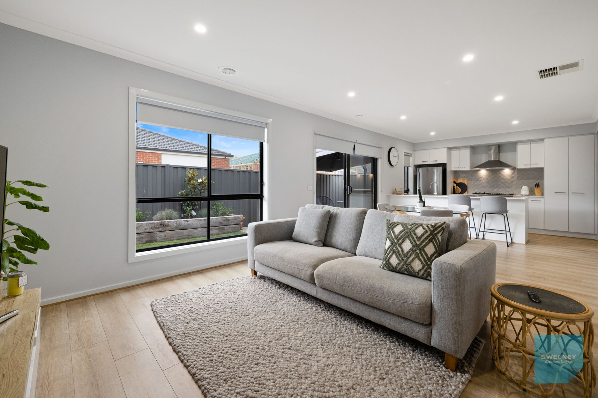 20 Bellview Drive, ROCKBANK Sweeney Estate Agents