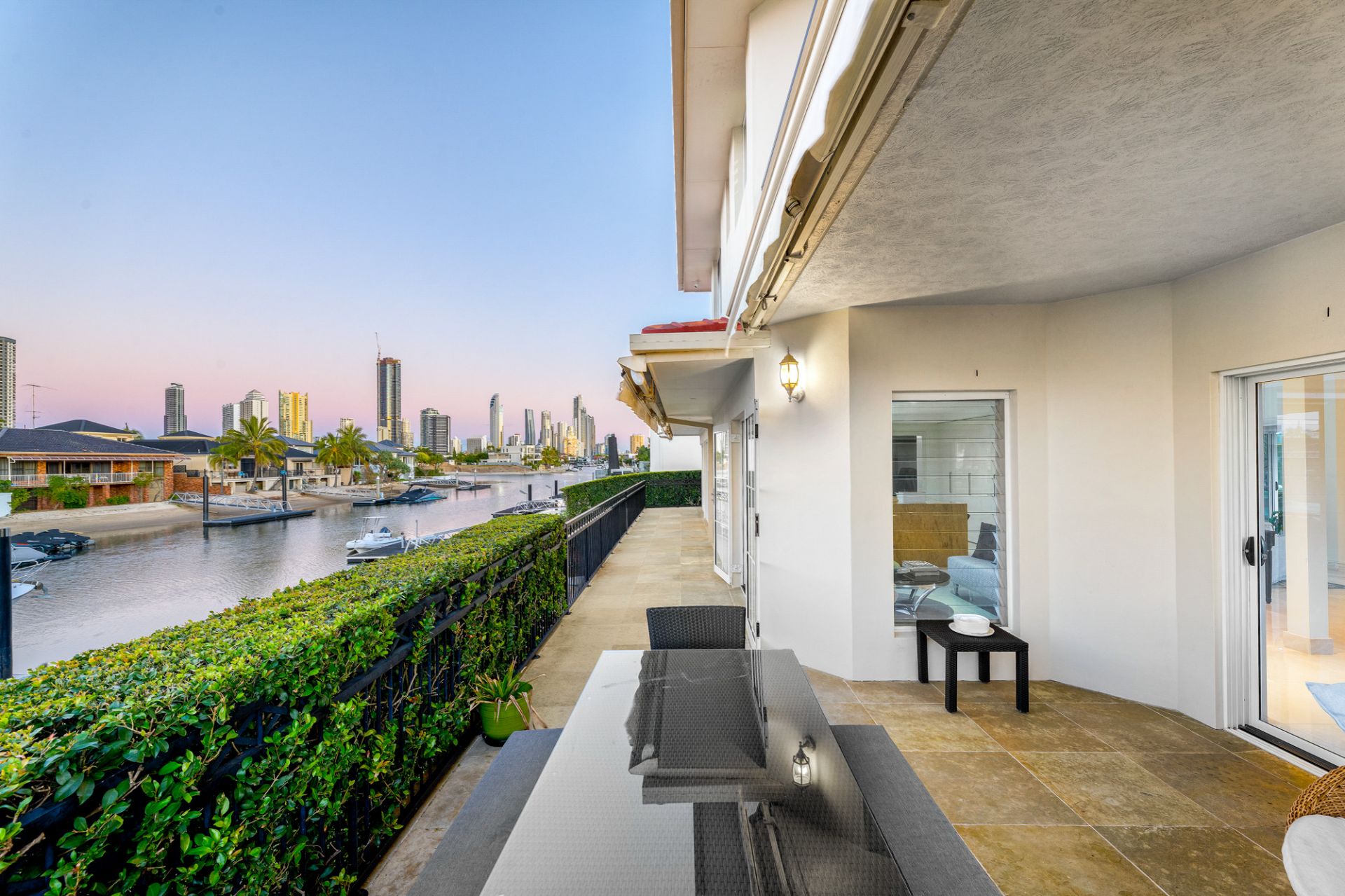 116 Commodore Drive, Paradise Waters - Thumbnail 5