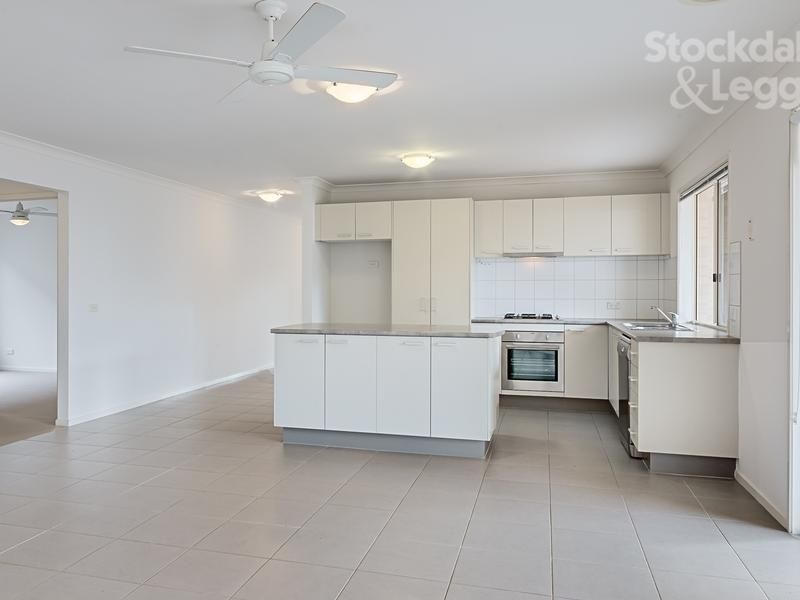 11 Viewpoint Avenue MERNDA, Mernda - Thumbnail 5