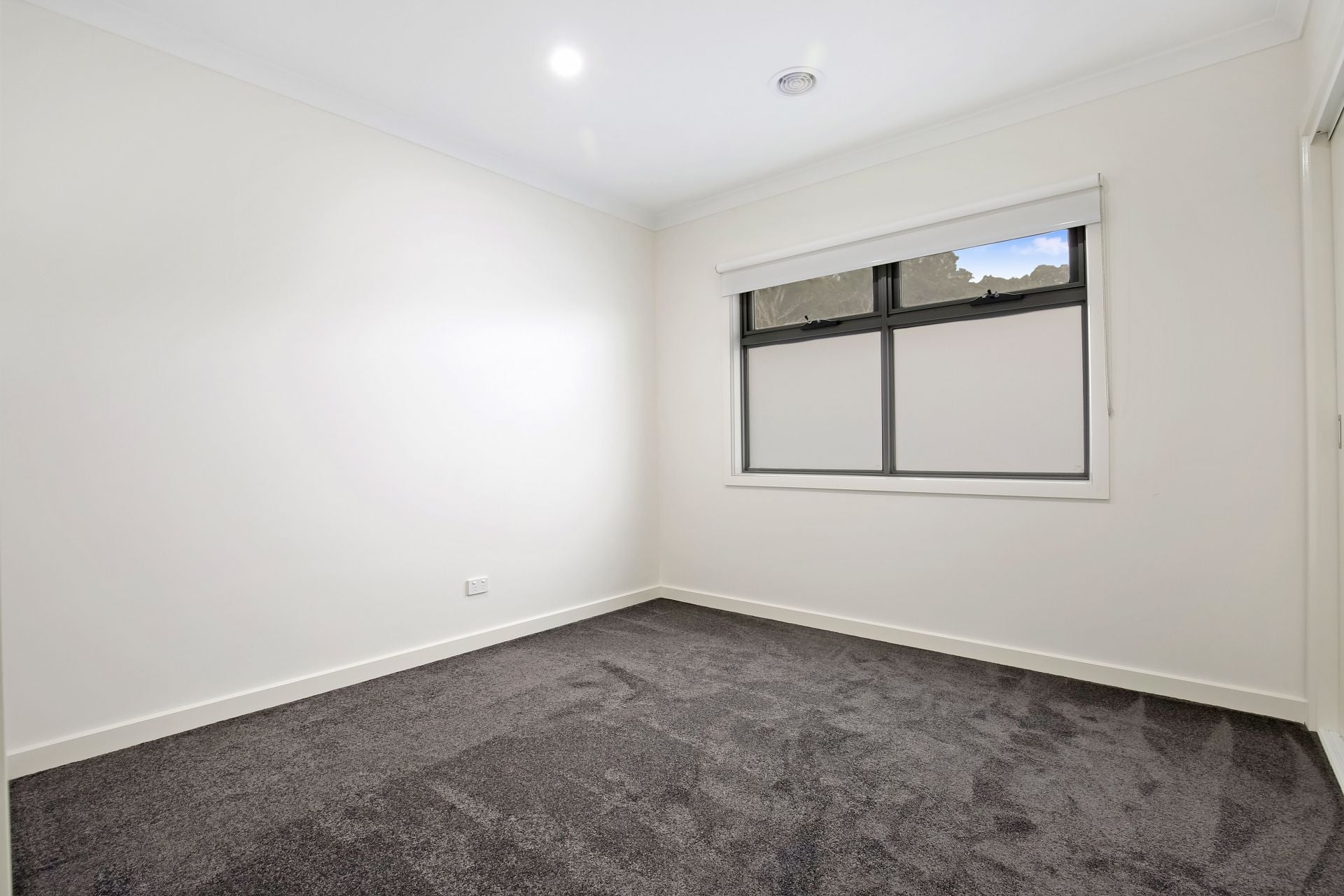 BRAND NEW, WONDERFUL 2 BEDROOM TOWNHOUSE