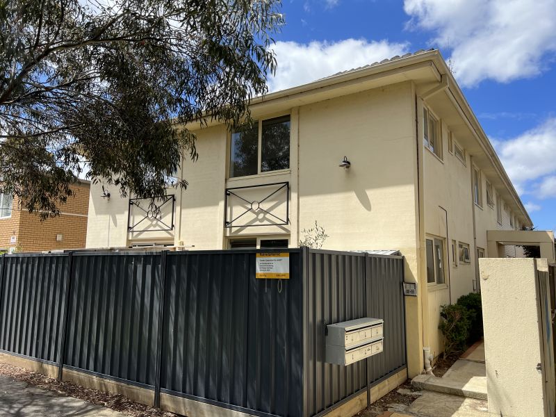 4/10 McColl Court, Brunswick West