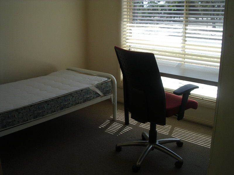 1B Devon Street Enfield 5085