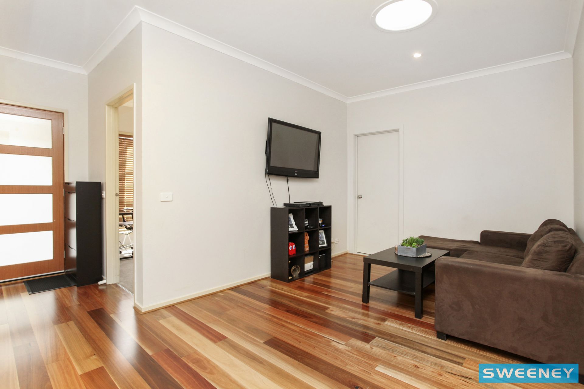 6 Tatterson Way, Caroline Springs - Thumbnail 3