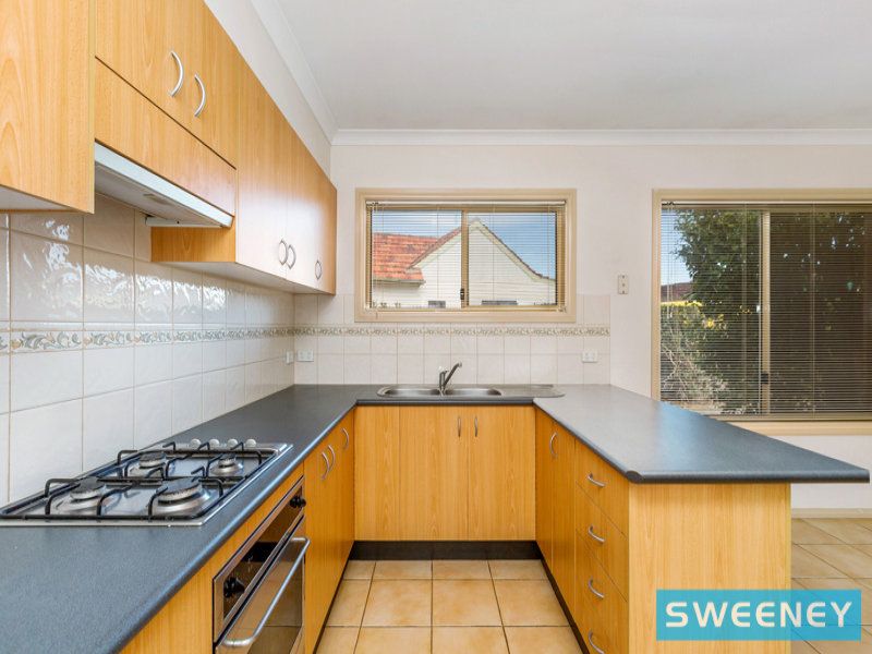 1/16 Stapley Crescent, Altona North - Thumbnail 4