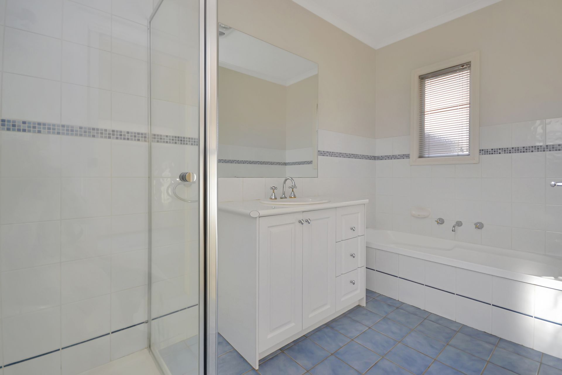 SPACIOUS WITH A SUPERB LOCATION