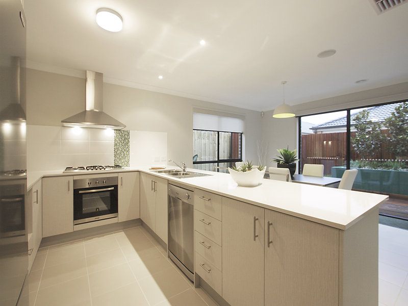19 Resort Boulevard DOREEN, Doreen - Thumbnail 5
