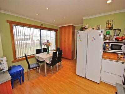 3
 
 
 
  
 
 
 1
 
 
 
  
 
 
 3
 
 
 
 
 
 
 
 6 Goddard Street, ULVERSTONE TAS 7315, Ulverstone - Thumbnail 6