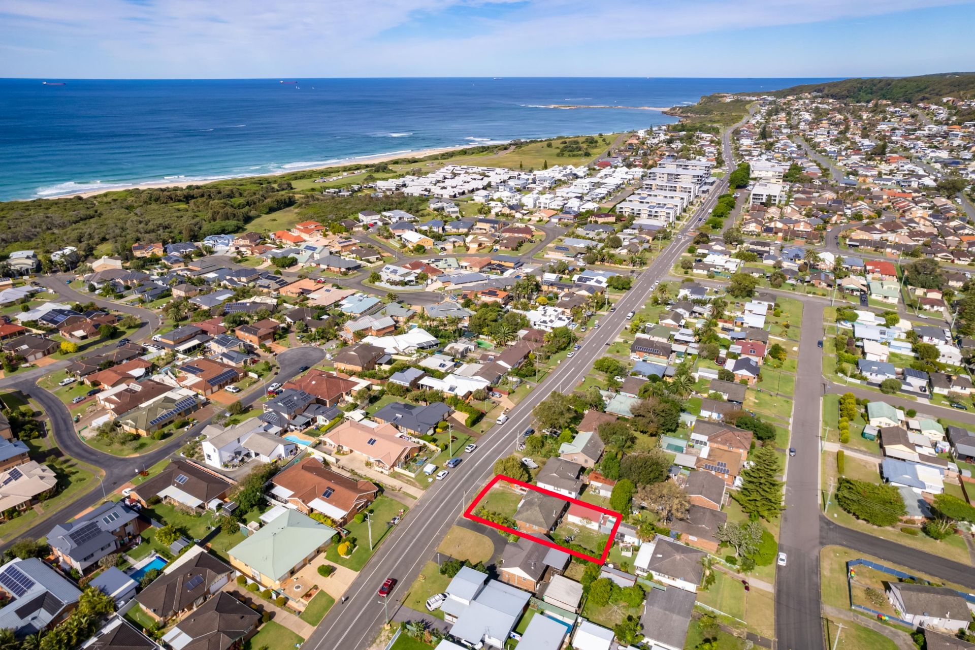 14 Caves Beach Road, Caves Beach 3Realty Lake Macquarie