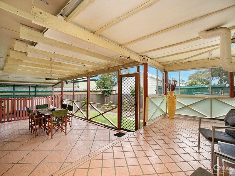 17 Dubarda Street, ENGADINE, Engadine - Thumbnail 4