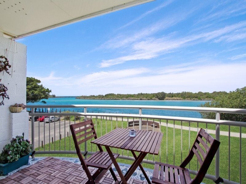 4/2 Frances Street 'Parreara' TWEED HEADS NSW, 'Parreara' Tweed Heads - Thumbnail 2