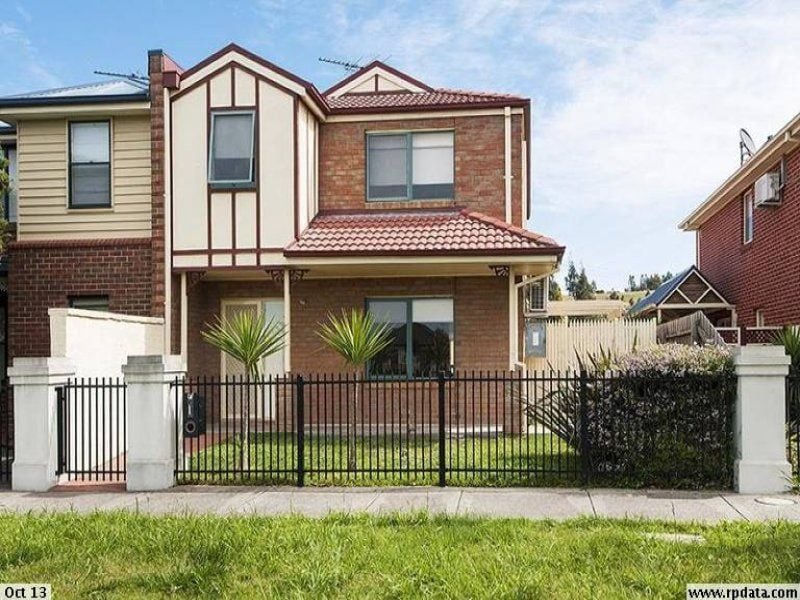 47 The Lakes Blvd SOUTH MORANG, South Morang - Thumbnail 3
