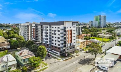 OFFICE/RETAIL OPPORTUNITY WITHIN CELLO DEVELOPMENT!